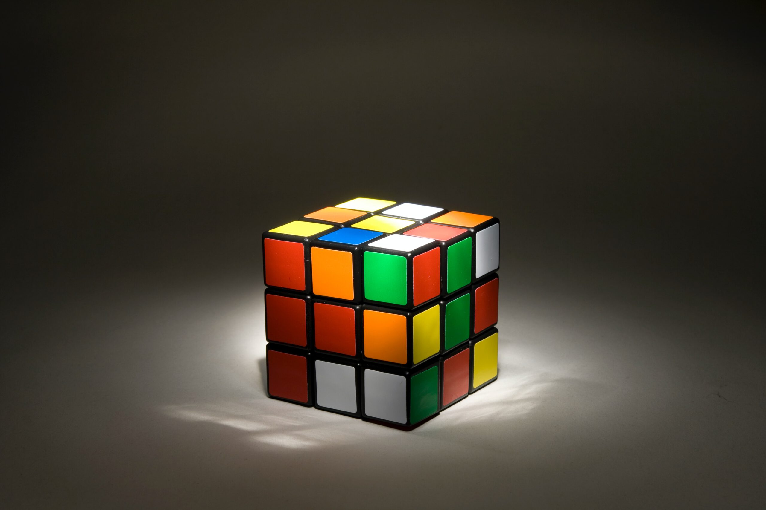 Verouderd hoop logica Rubik's Cube Oplossen | In 6 eenvoudige stappen | kubuspuzzel.nl