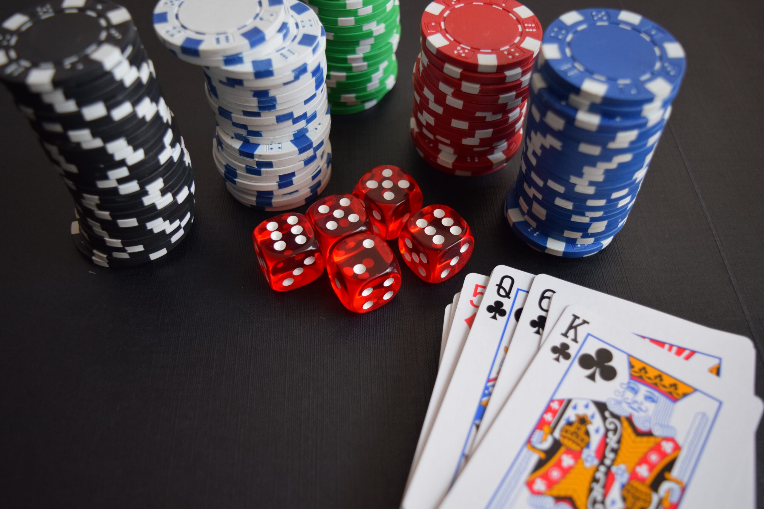 Explosieven instructeur hulp in de huishouding Pokeren Texas Hold'em | kubuspuzzel